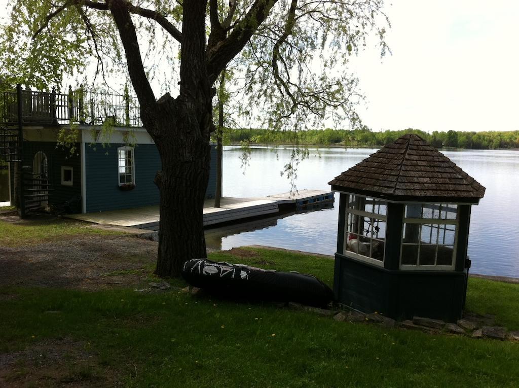 Hotel Windswept On The Trent Campbellford Exterior foto